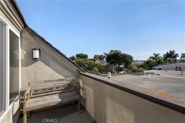 517 Larkspur 2, Corona Del Mar, CA 92625