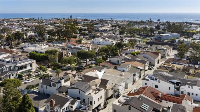 517 Larkspur 2, Corona Del Mar, CA 92625