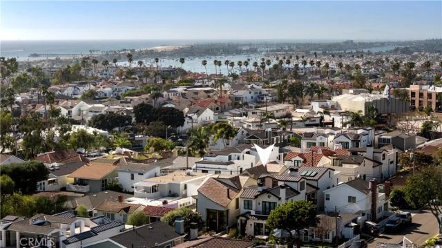 517 Larkspur 2, Corona Del Mar, CA 92625