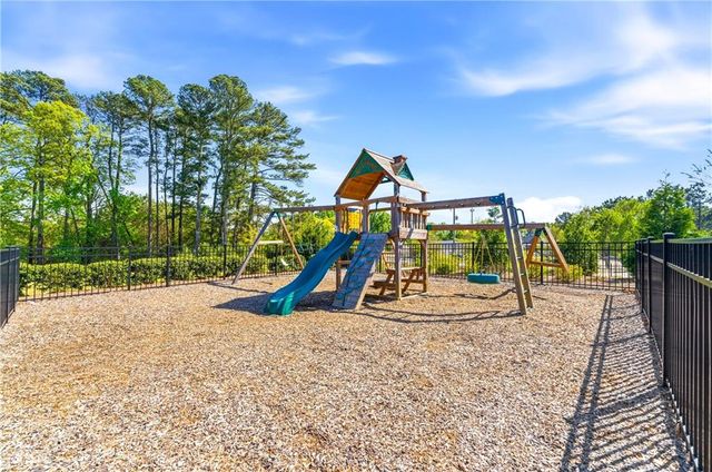 1665 Villageside Court, Lawrenceville, GA 30043