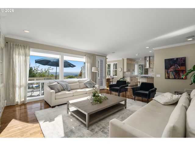 8730 Nw TERRACEVIEW Ct, Portland, OR 97229