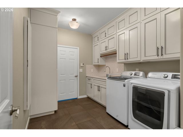 8730 Nw TERRACEVIEW Ct, Portland, OR 97229