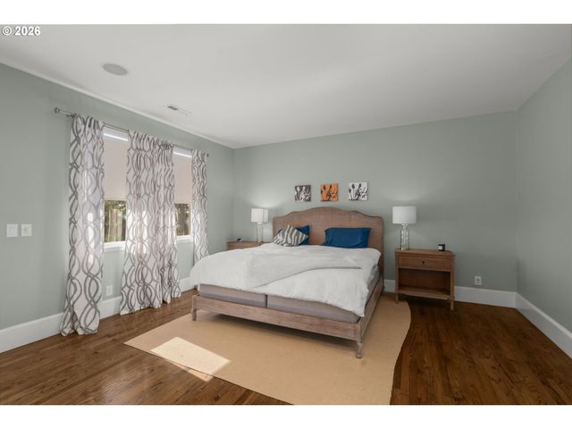 8730 Nw TERRACEVIEW Ct, Portland, OR 97229