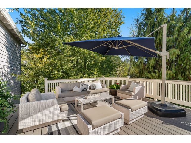 8730 Nw TERRACEVIEW Ct, Portland, OR 97229