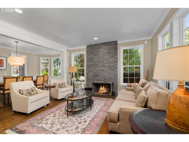 8730 Nw TERRACEVIEW Ct, Portland, OR 97229