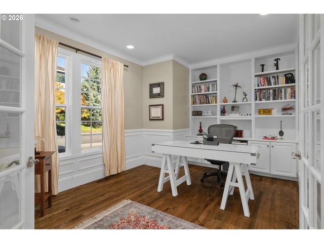 8730 Nw TERRACEVIEW Ct, Portland, OR 97229