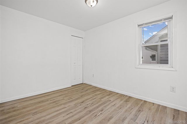 19205 Wakenden Street, Redford Charter Township, MI 48240