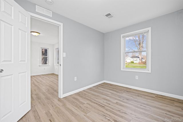 19205 Wakenden Street, Redford Charter Township, MI 48240