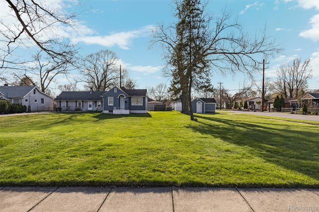 19205 Wakenden Street, Redford Charter Township, MI 48240