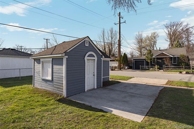 19205 Wakenden Street, Redford Charter Township, MI 48240