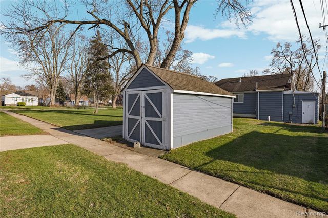19205 Wakenden Street, Redford Charter Township, MI 48240