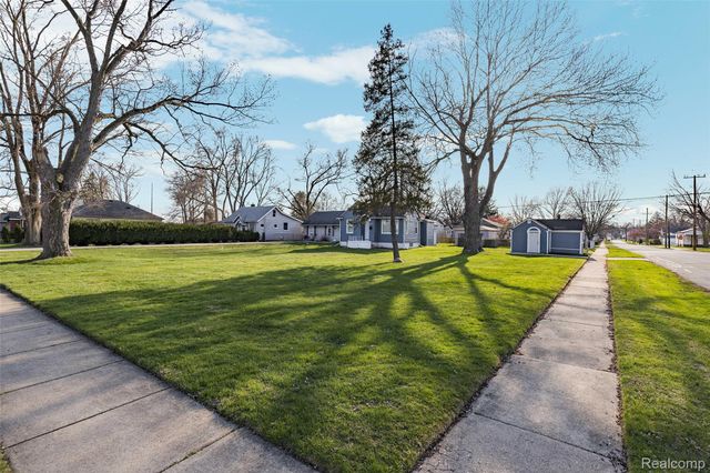 19205 Wakenden Street, Redford Charter Township, MI 48240