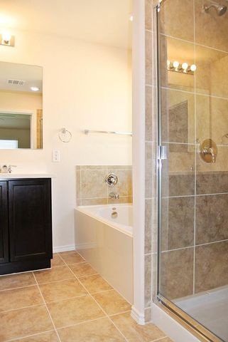 3809 BLACK GRANITE DR, Austin, TX 78744