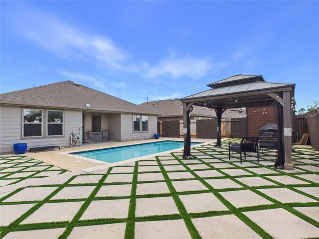 3919 Hawaiian Court, Baytown, TX 77521