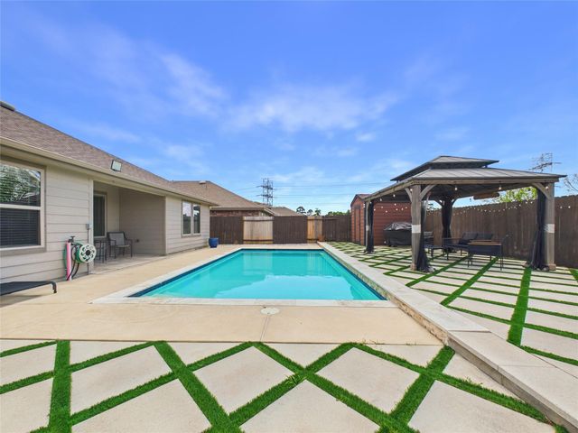 3919 Hawaiian Court, Baytown, TX 77521