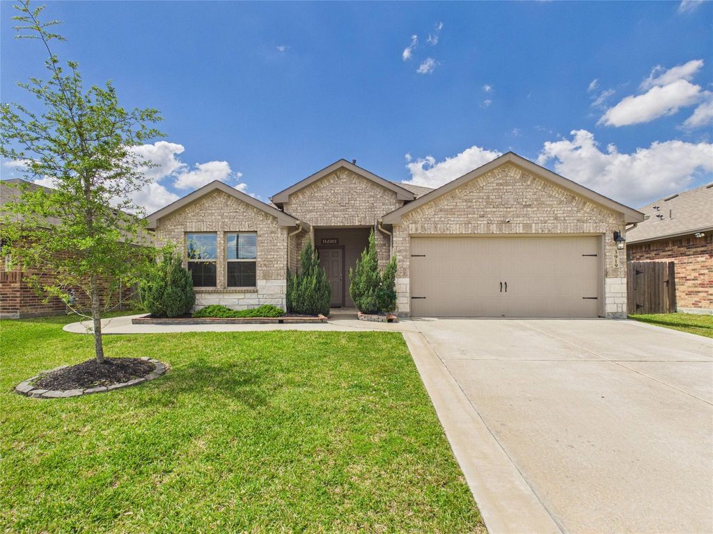 3919 Hawaiian Court, Baytown, TX 77521