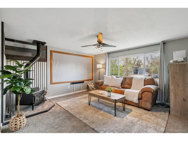 4475 London Ln, Colorado Springs, CO 80916