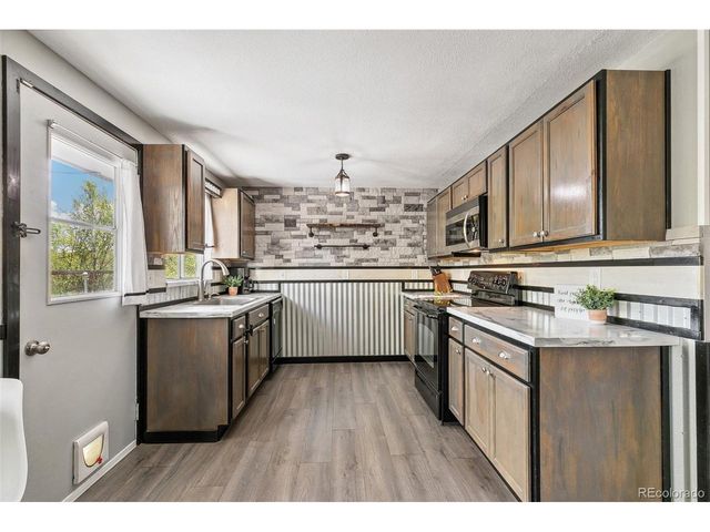 4475 London Ln, Colorado Springs, CO 80916