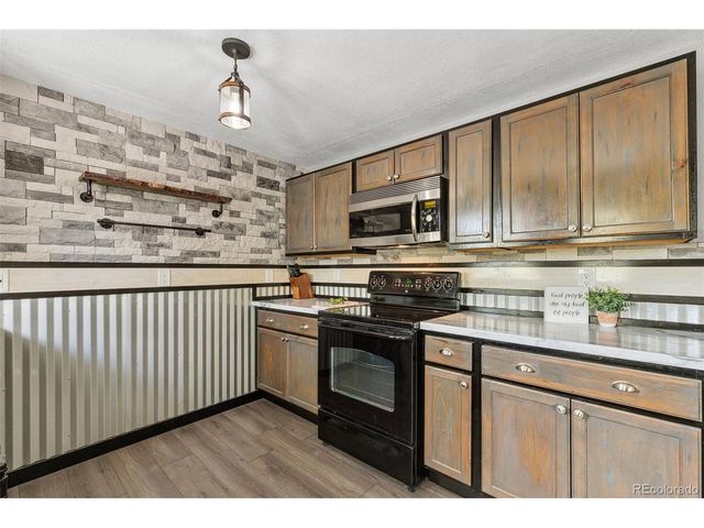 4475 London Ln, Colorado Springs, CO 80916