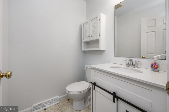 2182 WEEPING WILLOW LN, Mount Joy, PA 17552