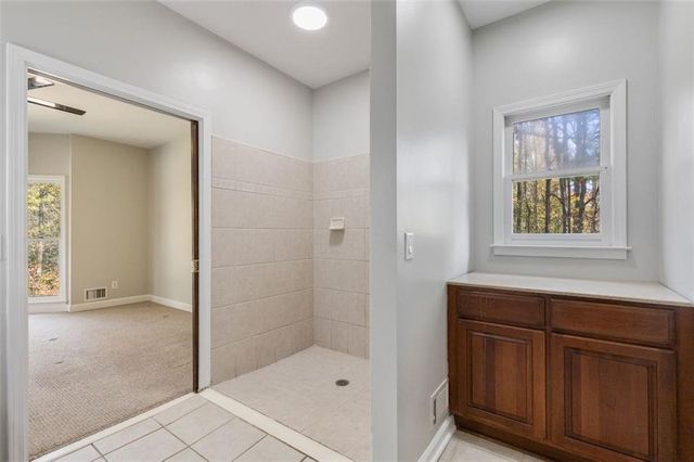 5768 LOST GROVE NW Drive, Lilburn, GA 30047