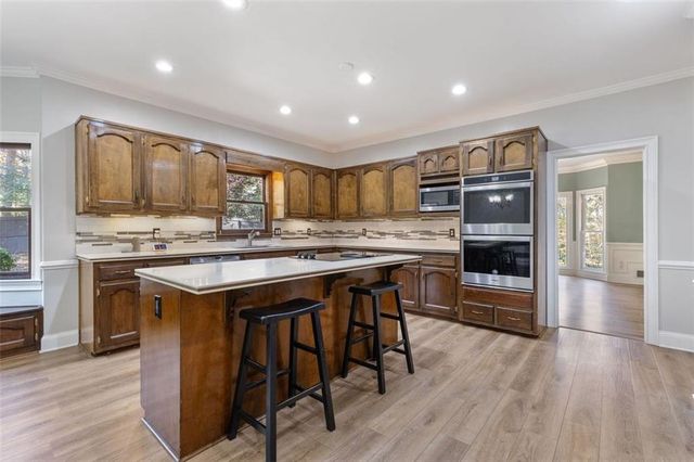 5768 LOST GROVE NW Drive, Lilburn, GA 30047