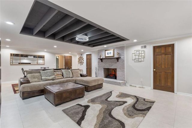 5768 LOST GROVE NW Drive, Lilburn, GA 30047