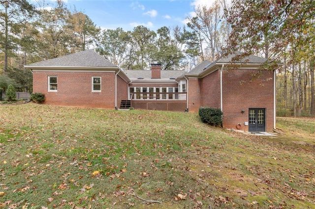 5768 LOST GROVE NW Drive, Lilburn, GA 30047