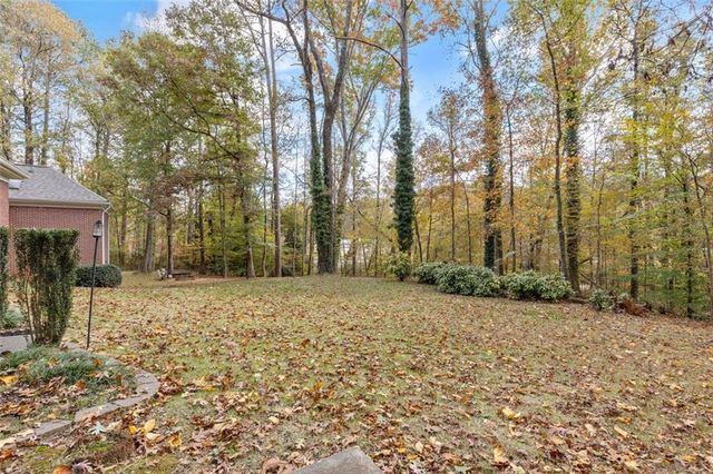 5768 LOST GROVE NW Drive, Lilburn, GA 30047