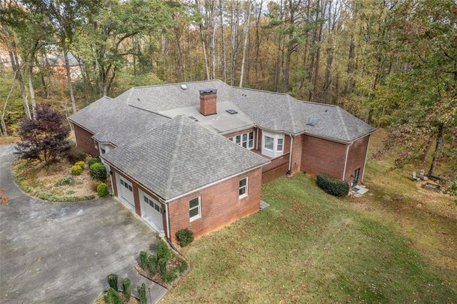 5768 LOST GROVE NW Drive, Lilburn, GA 30047