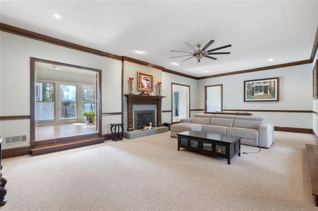 5768 LOST GROVE NW Drive, Lilburn, GA 30047