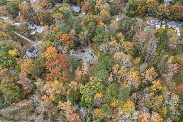 5768 LOST GROVE NW Drive, Lilburn, GA 30047