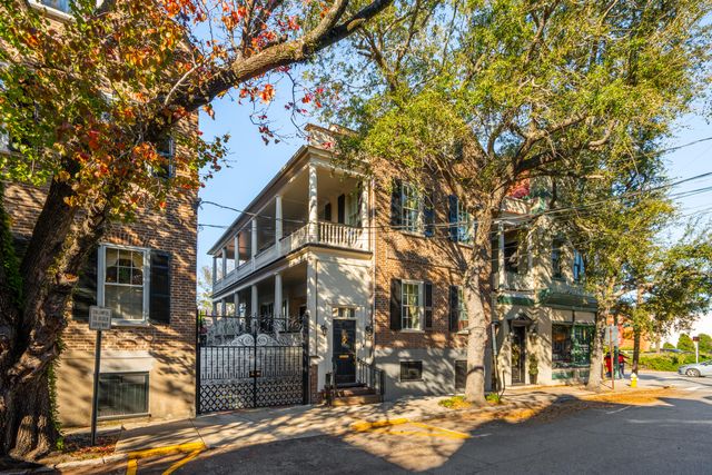 30 Hasell Street, Charleston, SC 29401