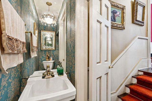 30 Hasell Street, Charleston, SC 29401