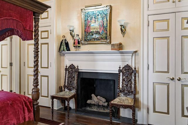 30 Hasell Street, Charleston, SC 29401