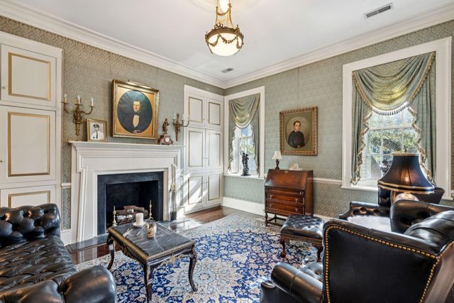 30 Hasell Street, Charleston, SC 29401