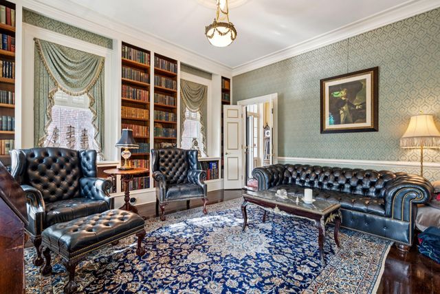 30 Hasell Street, Charleston, SC 29401