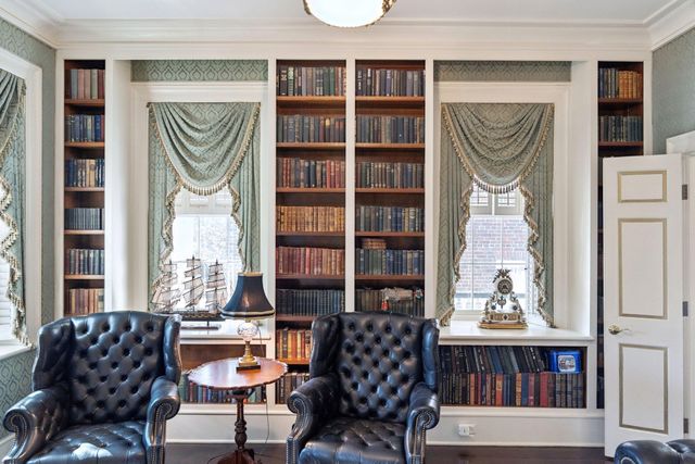 30 Hasell Street, Charleston, SC 29401