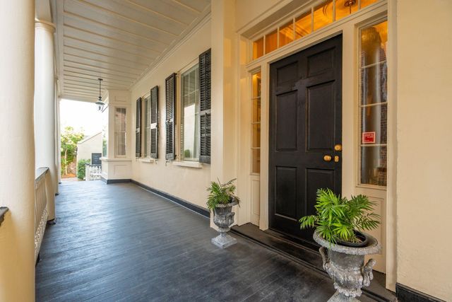 30 Hasell Street, Charleston, SC 29401