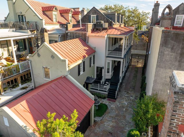 30 Hasell Street, Charleston, SC 29401