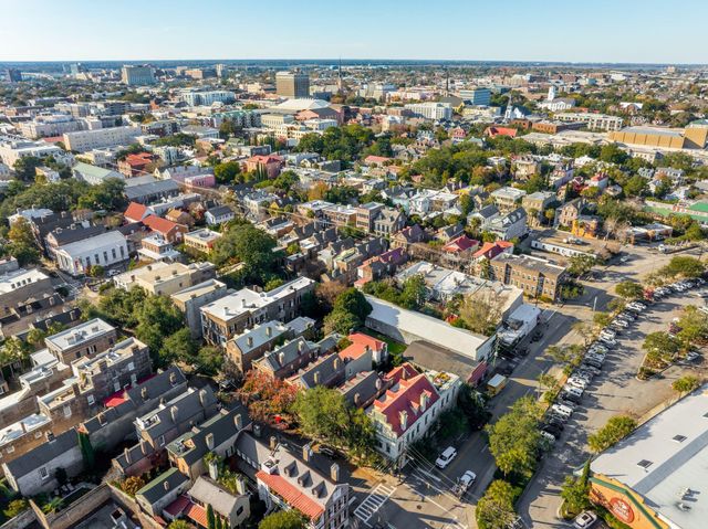 30 Hasell Street, Charleston, SC 29401