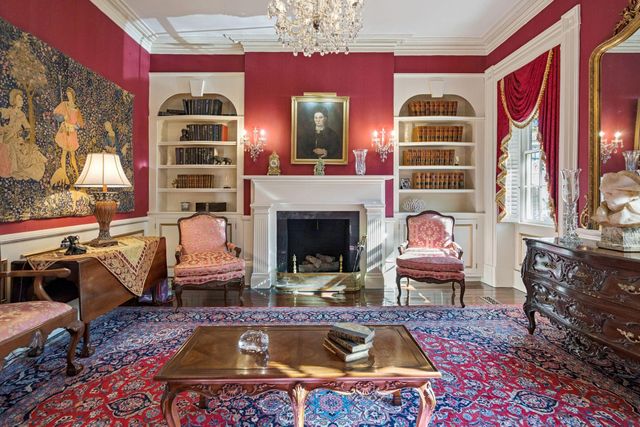 30 Hasell Street, Charleston, SC 29401