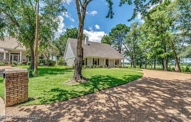 12 Eagles Point, Brandon, MS 39047