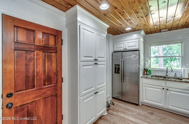 12 Eagles Point, Brandon, MS 39047