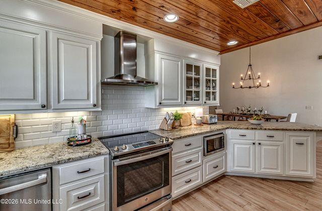 12 Eagles Point, Brandon, MS 39047