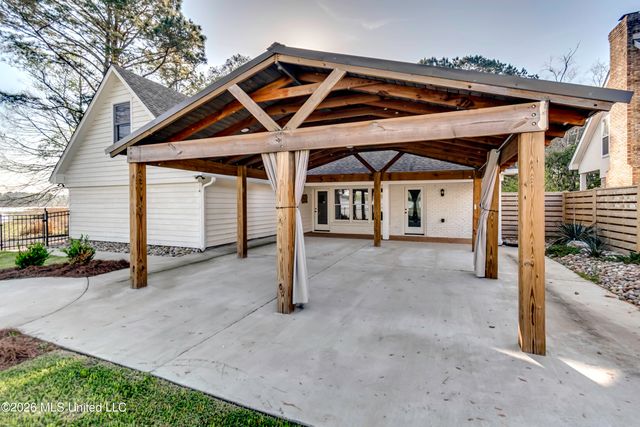 12 Eagles Point, Brandon, MS 39047