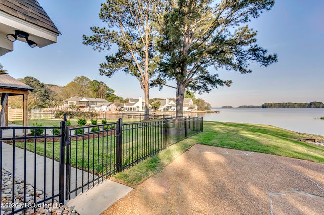 12 Eagles Point, Brandon, MS 39047