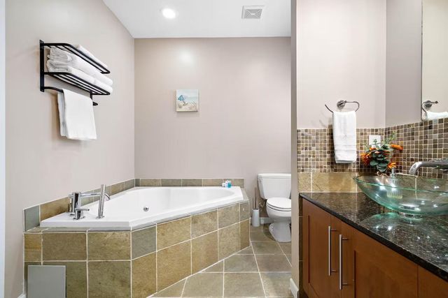 5630 Kiam Street B, Houston, TX 77007