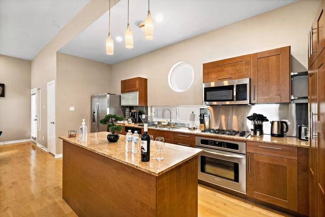 5630 Kiam Street B, Houston, TX 77007