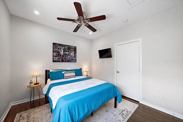 5630 Kiam Street B, Houston, TX 77007